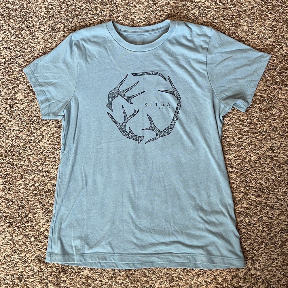 NWOT Sitka shirt